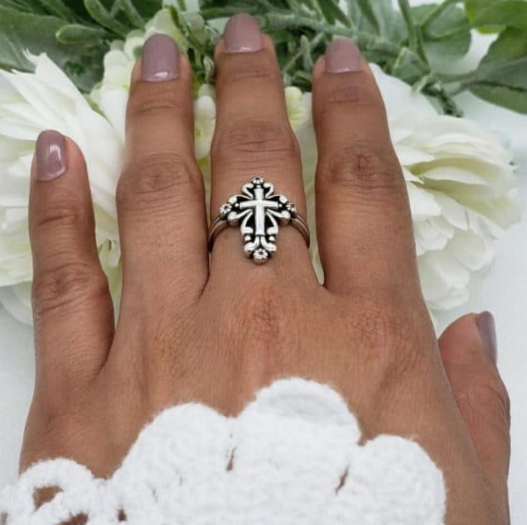 Retro Cross Ring