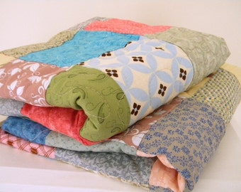 Full Size Patchwork Quilt: Traditional Scrappy Picnic Blanket (81x81) cooler shades of color