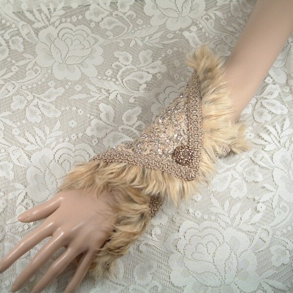 ON SALE - 1940s Hollywood Glamour Arm-Length Cuff