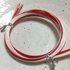 Rote und weiße Mizuhiki-Kordeln - 20 Kordeln - 90 cm lange Kordeln - Referenz 62