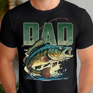 Pu&ograve; includere: T-shirt nero con un'illustrazione dettagliata di un pesce che salta fuori dall'acqua, con la scritta "DAD" in lettere verdi. Il pesce &egrave; raffigurato in tonalit&agrave; di blu, giallo e marrone, con una lenza da pesca sopra. Un ottimo regalo per un appassionato di pesca.