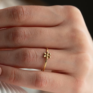 Daisy Flower Ring, Gold Daisy Ring, Minimalist Floral Ring, Sterling Silver Daisy Ring, Birthday Gift for Her, Mothers Day Gift