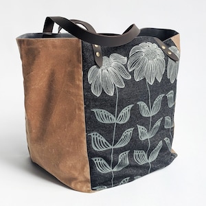 Bloom Tote.  Shoulder Bag. Book Bag. Purse. Patterned Bag. Screenprinted Bag.