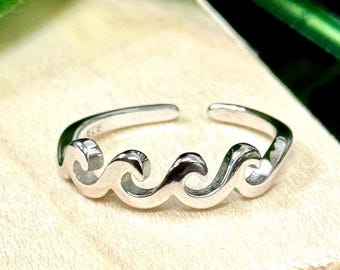 Sterling Silver 925 Wave Toe Ring hot, Summer, gift for her, everyday toe ring, minimalist, beach lover, tropical, surfing, ocean lover,