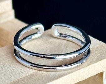 Sterling Silver Double Band Toe Ring: Adjustable Minimalist Jewelry