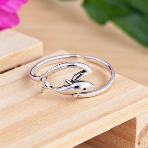 925 Sterling Silver Ocean Dolphin Wave Adjustable Toe Ring • Beach lover Summer look • Aminal lover Gift for her Minimalist • Everyday wear