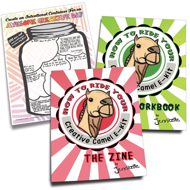 Puede incluir: Tres gu&iacute;as imprimibles coloridas con una ilustraci&oacute;n de camello y el texto "How to Ride Your Creative Camel E-Kit" y "How to Ride Your Camel E-Kit Workbook".