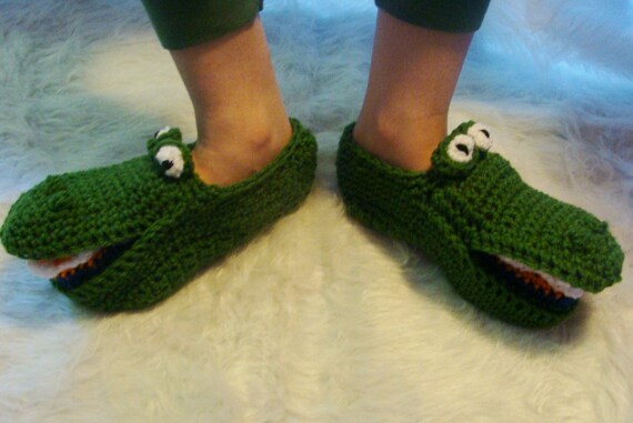 Alligator slippers sales