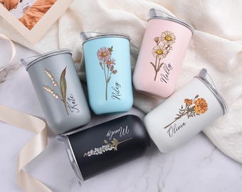Personalisierte Brautjungfer Weinglas, Blumenweinglas mit Deckel, elegantes Hochzeitsgeschenk, Party Favor, Brautjungfern Geschenk, Hochzeit Metallbecher