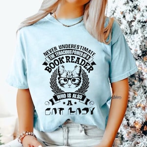 Book Reader Cat Lady PNG – Funny Cat with Glasses Clipart, Book Lover Digital Download, Nerdy Cat Quote Graphic, Cat Mom Sublimation PNG