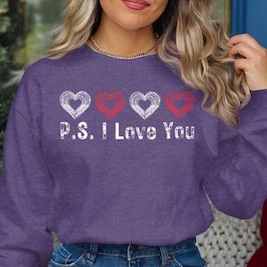 PS Kocham Cię Dzień Walentynki Purpurowe Serce Koszulka z grafiką PNG | Wydruk cyfrowy | Pobieranie cyfrowe