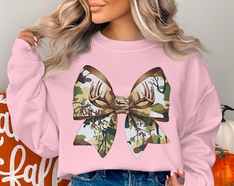 Arco de camuflaje Coquette PNG: Diseño de caza femenino (Descarga digital)