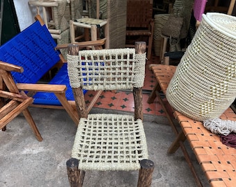 Chaise marocaine en bois fabriquée à la main avec siège en feuille de palmier tressée | Sièges bohèmes rustiques faits main