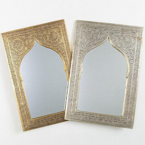 Handcrafted Brass Moroccan Mirror: Mosque-Shaped Wall Decor