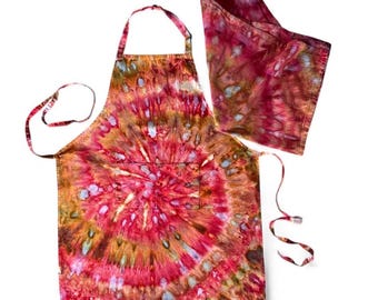 Red Ice Dyed Apron and Tea Towel Set: Spiral Tie Dye Cotton