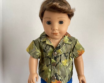 BK, camisa de manga corta con botones de camuflaje de bosque verde oliva - ropa de muñeca de niño de 18 pulgadas se adapta a niña o niño americano