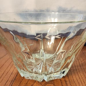 Vintage 10&quot; Princess House Crystal Punch Bowl Etched Heritage Pattern