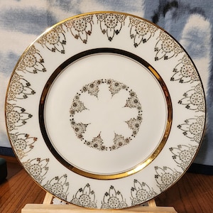 Beautiful 1939-1965 Hutschenreuther Selb collectors plate made for Stouffer China
