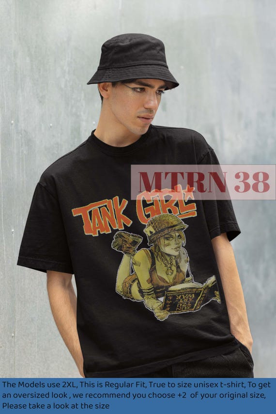タンクガールTシャツ：レトロコミック風Tシャツ - Etsy 日本