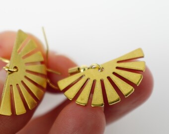 New! Goldtone Fan Earrings