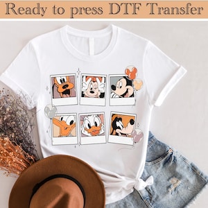 Vintage Disney World Eras Tour Micky Maus Dtf, Micky und Freunde Dtf, Walt Disney, Disney Eras, Mickey Eras Tour Dtf, bereit zum Drücken