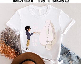 Baymax und Hiro Hamada Fist Bump Ba La La La La Dtf, Disney Big Hero Dtf, BTW Magic Kingdom Disneyland Familienurlaub Geschenk, fertig zum Pressen