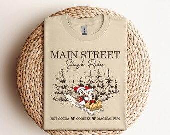 Disney Main Street kerst DTF-overdracht, Mickey en Minnie sleetocht DTF, Disney vakantieshirt, magische winter DTF, klaar om te drukken