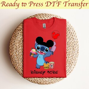 Stitch con globo de Mickey, Disney Mode DTF, Disney Lilo y Stitch, Vacaciones DTF, Trajes para viajar a Disneyland, Disney Mode Vacation DTF imagen 3