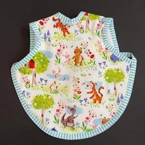 Baby bib Winnie the Pooh | toddler bib | gender neutral baby shower gift | newborn baby gift | handmade girl gifts | toddler bapron