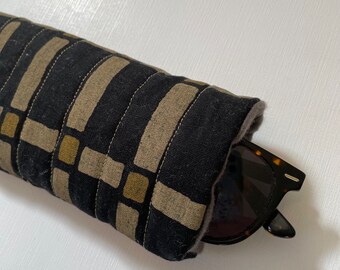 Quilted eyeglass case| handmade sunglasses case | unique sunglasses case| glasses case fabric | stocking stuffer | gift exchange