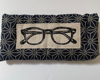 Quilted eyeglass case| handmade sunglasses case | unique sunglasses case| glasses case fabric | stocking stuffer | gift exchange