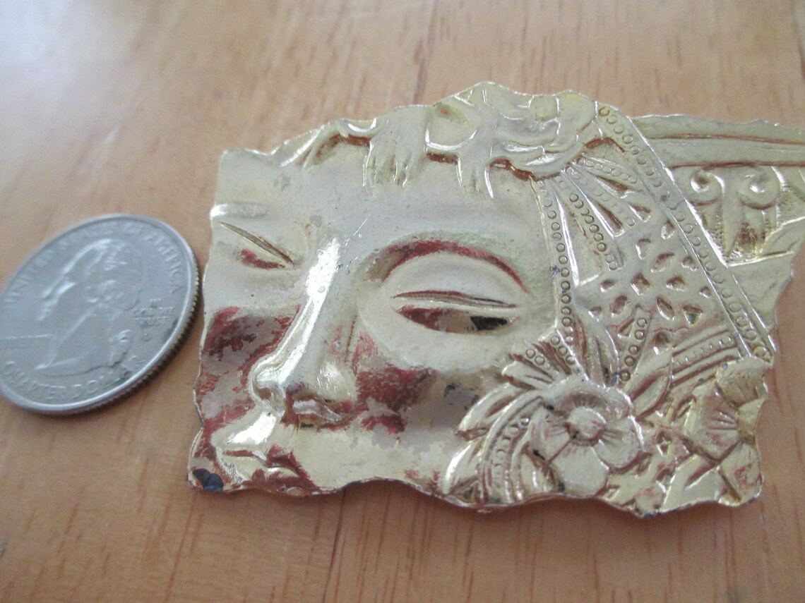 Vintage costume jewelry / face brooch gold tone Etsy