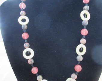 Vintage costume jewelry  /  ablone and semi precious stones 25 "