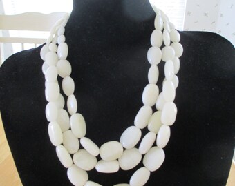 VINTAGE COSTUME JEWELRY   / 3 Strand white plastic necklace 18 "