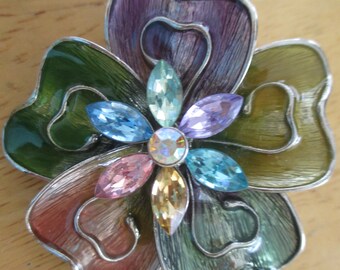 Vintage costume jewelry  / multi color flower brooch