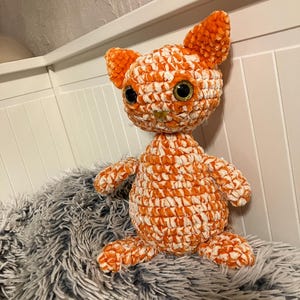 Cat plushie