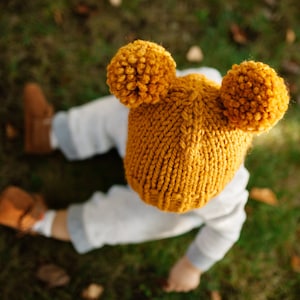 Hat Knitting Pattern // Double Pom Pom Hat Pattern // Toddler Hats // Basic Pom Pom Beanie Pattern // Knitting patterns for babies