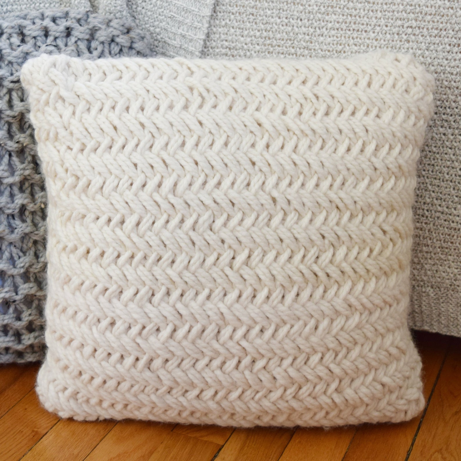 Knitting Pattern // Throw Pillow Knitting Pattern // Chunky Etsy