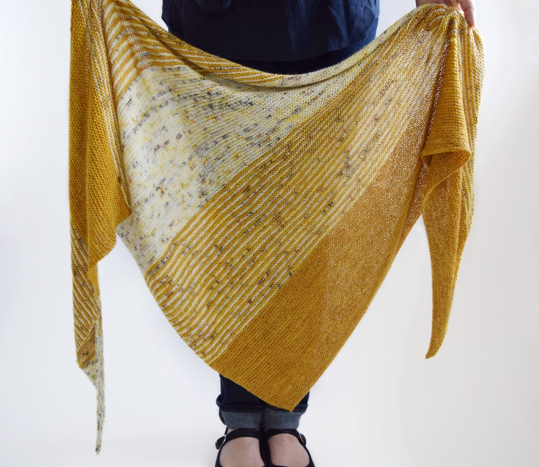 Triangle Shawl Pattern // Knitting Pattern // Knit Shawl Pattern ...