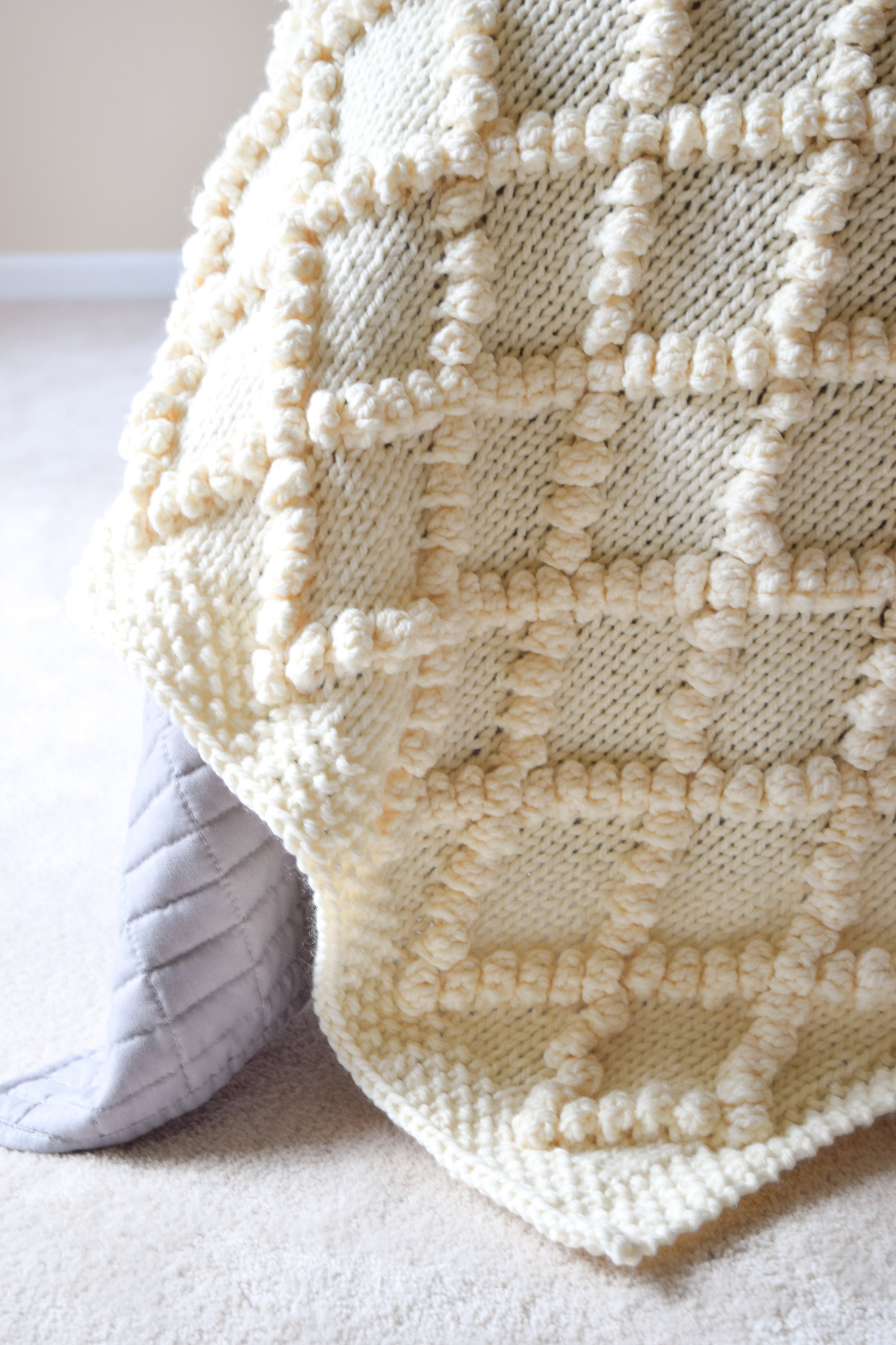 Knit Blanket Pattern // Throw Blanket Knitting Pattern // Knit Bobble