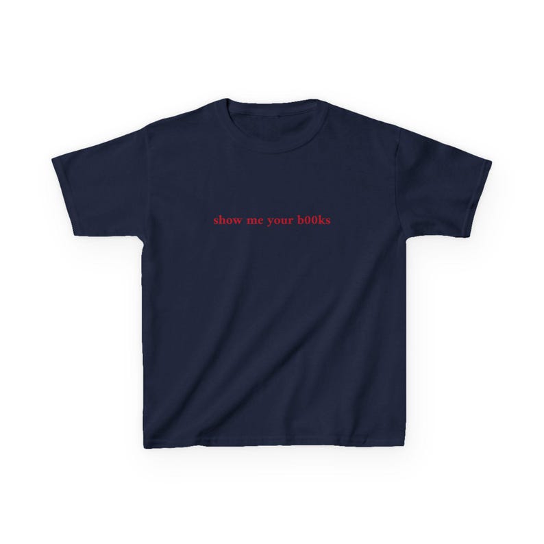 Show Me Your Books Baby-T-shirt, Y2K Esthetic, Booktok-cadeaus voor vriend, smut-t-shirt, Hot Girls Read-T-shirt, vintage boek-T-shirt, cadeau Navy