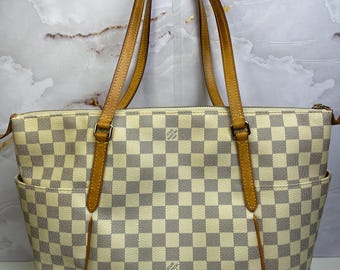 Vintage Authentic Louis Vuitton Totally PM
