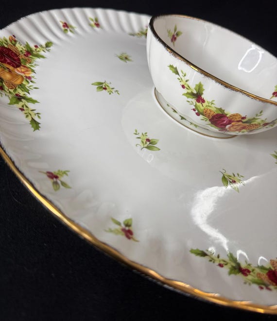 Royal Albert Old Country Roses Holiday Chip & Dip Set 2pc 12.75