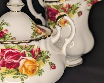 Vintage Royal Albert Old Country Roses Creamer Sugar Bowl Lid Set