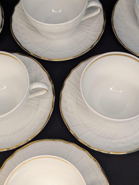 6pc Hutschenreuther Dresden Demitasse Cups & Saucers – Gold Rim, Germany