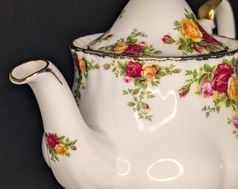 Tetera vintage Royal Albert Old Country Roses con tapa, 20 cm, porcelana floral.