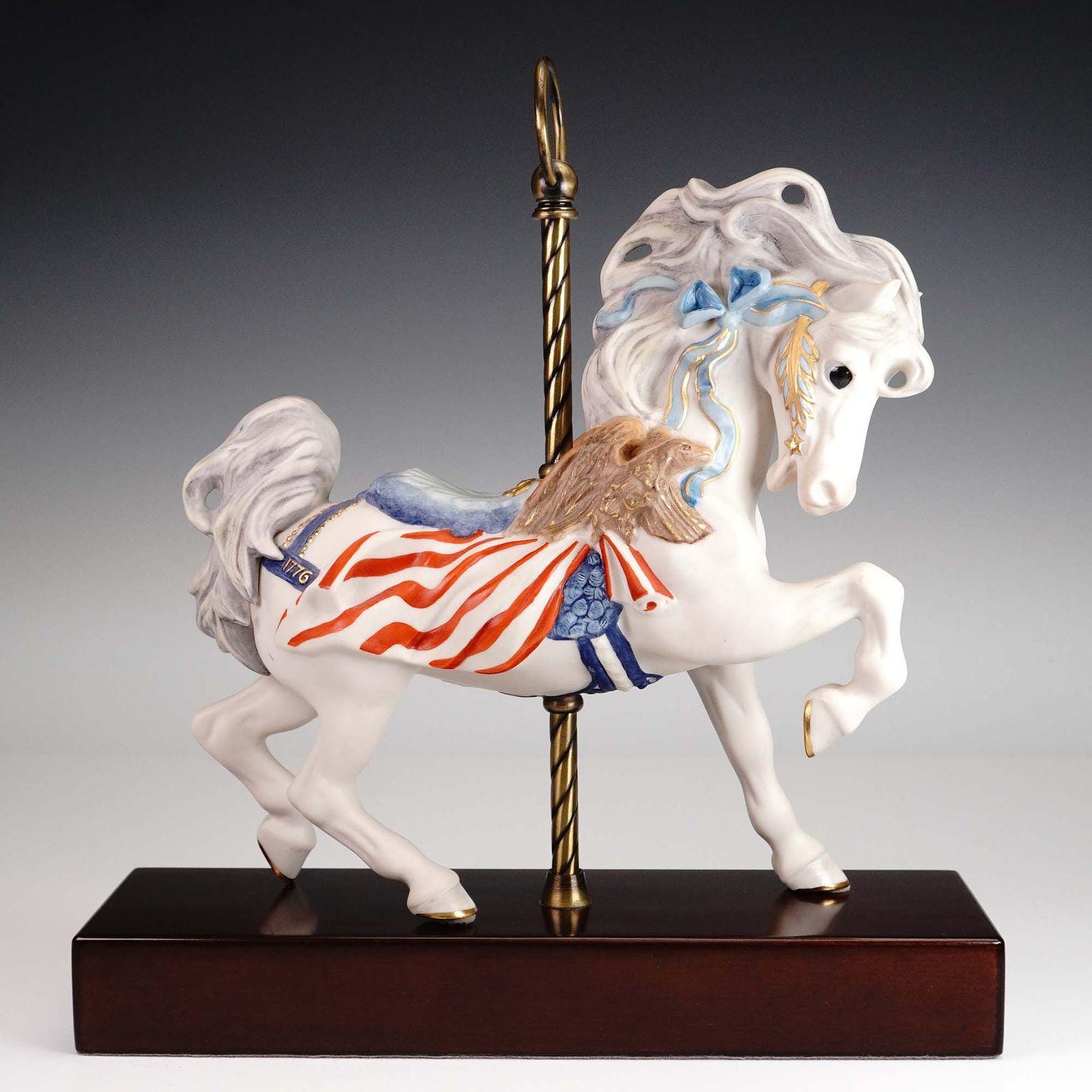 ヴィンテージ サイビス磁器製 回転木馬 馬の置物「タイコンデロガ No