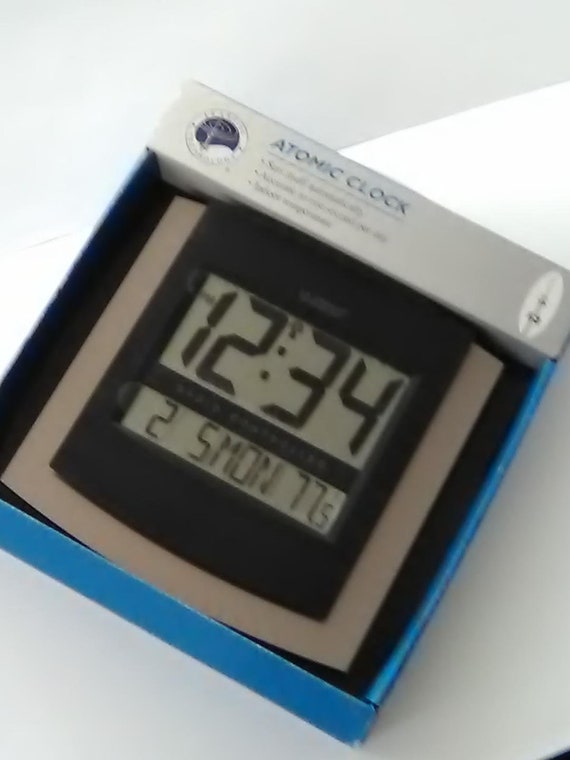 Radio Controlled Digital Clock Atomic Radio Controlled Digital Clock Atomic