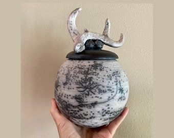 Raku Cremation Urn. Handmade Pet’s Urn. Naked Raku Lidded Jar. Zen Urn for Ashes. WHITE ANTLER Ceramic Urn. Keepsake Urn. Raku Pottery.