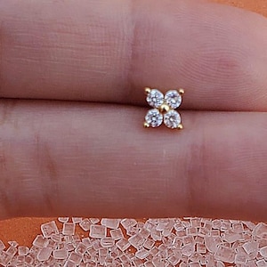 Floral CZ Climber Stud Earring/Cartilage Stud//Tiny Gold Earring/gold Minimalist Dainty Flower Earring/Helix Stud/Tragus Stud/Conch Earring
